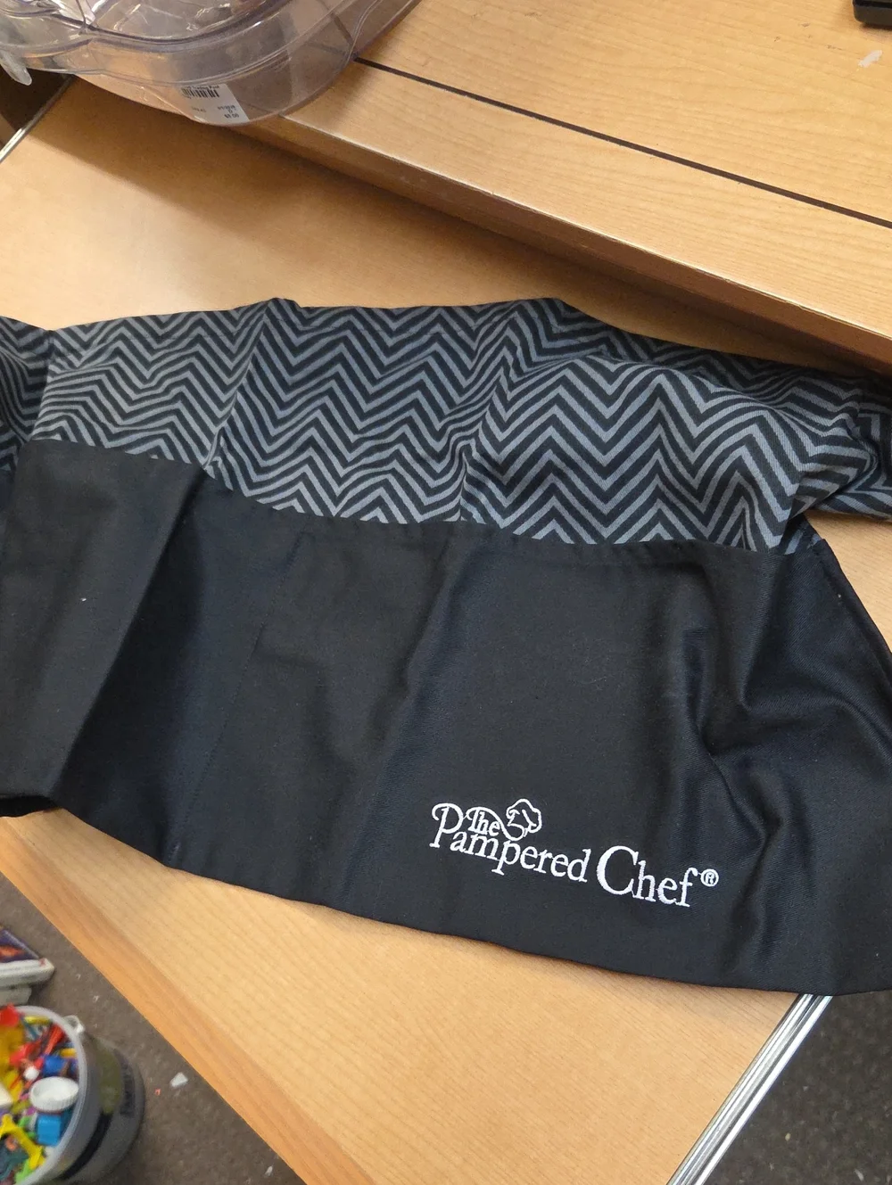 Pampered Chef Cool & Serve‎ Tray, Chip Maker, Steamer, Apron